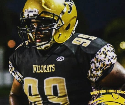 Olivier Ambroise ’18, 3.71gpa, DL, 6’1″, 305 lbs, Western High School, Davie, Florida